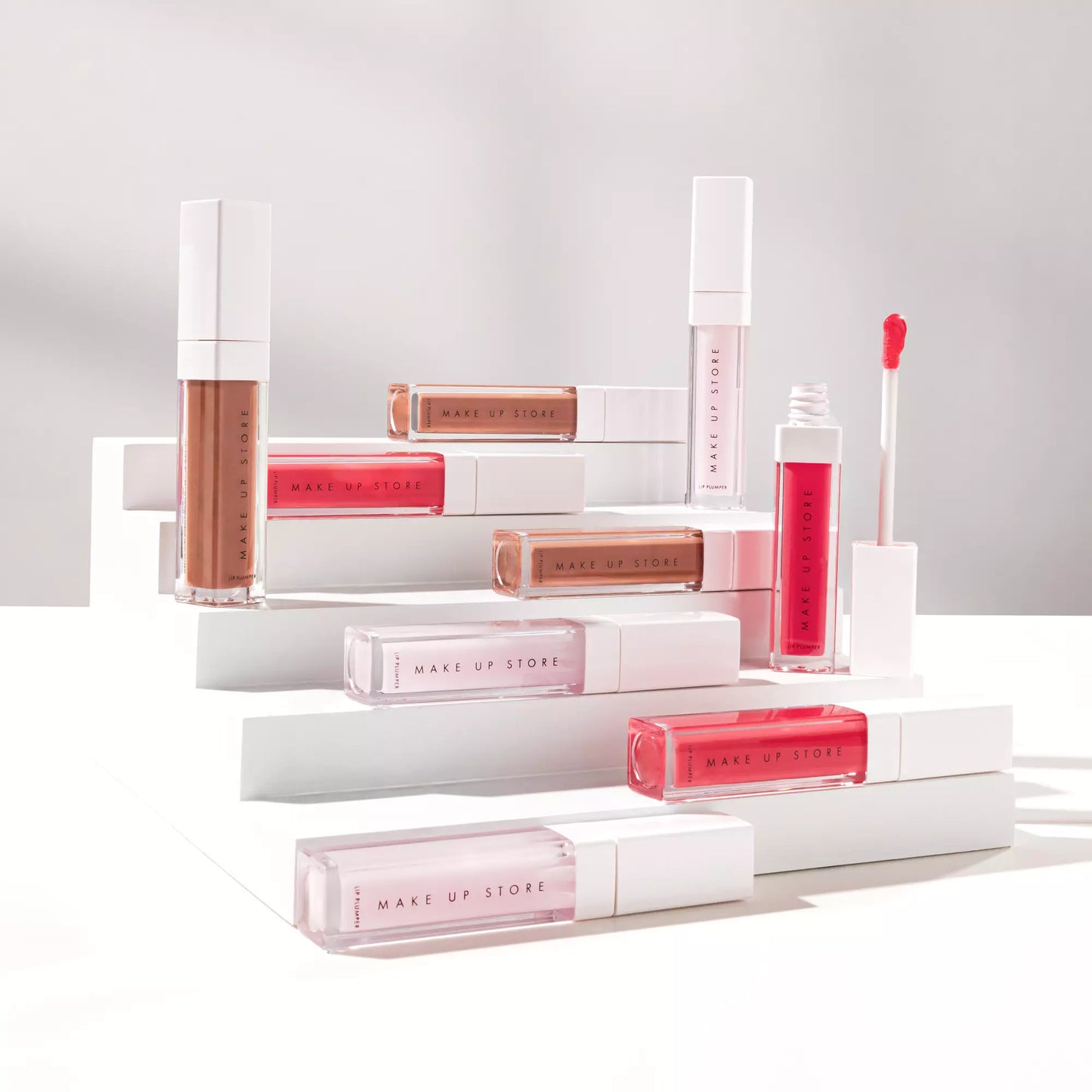 Lip plumper berry