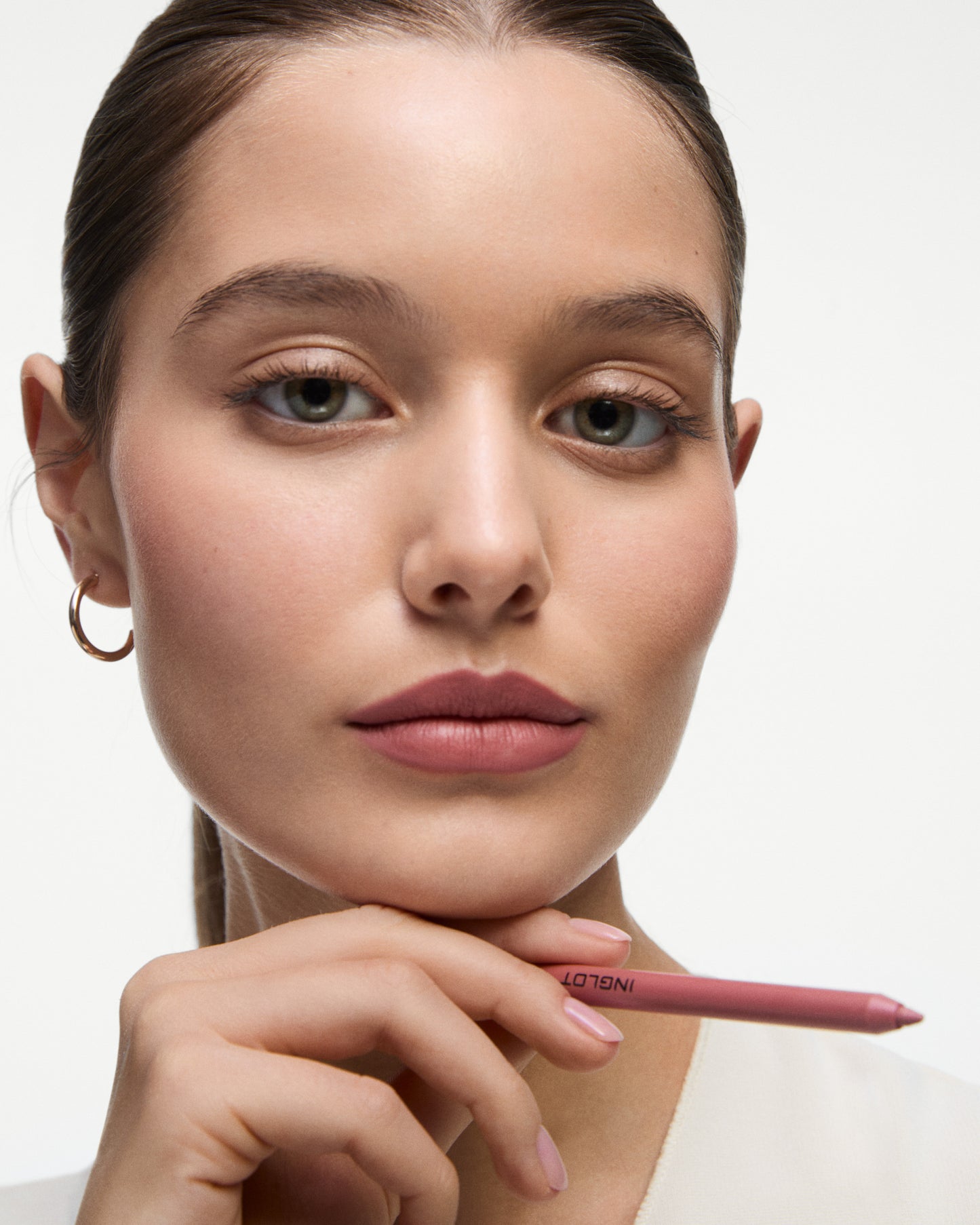 Creamy soft lipliner - 05 Vivid rose